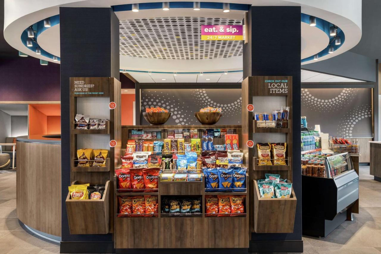 Tru By Hilton Hershey Chocolate Avenue Bagian luar foto