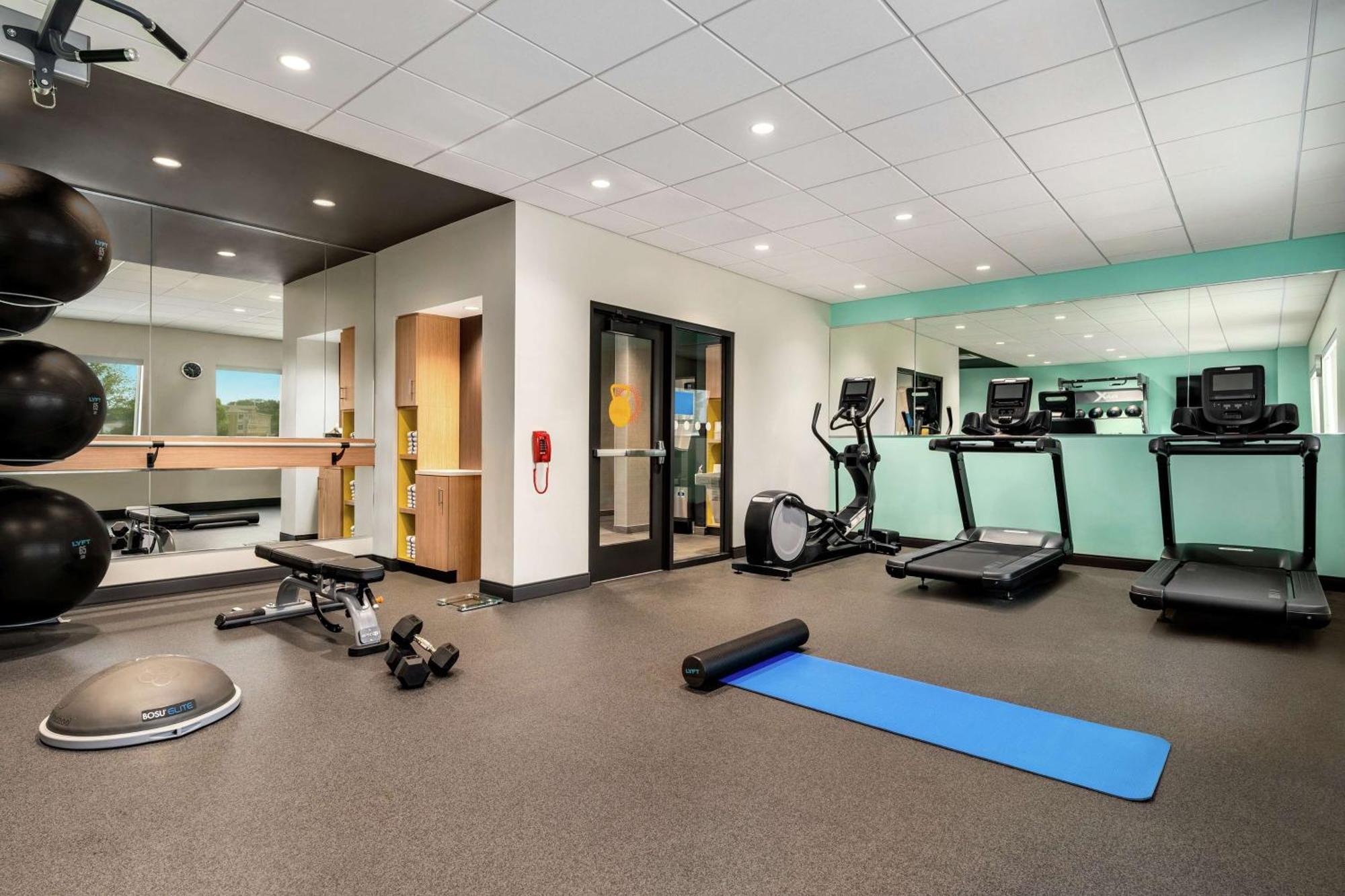 Tru By Hilton Hershey Chocolate Avenue Bagian luar foto